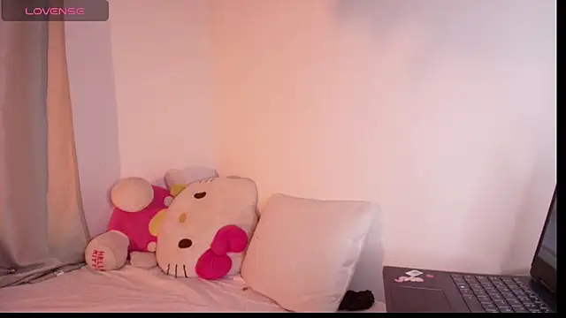 dulceangel   online show from 03-19-26, 02:22