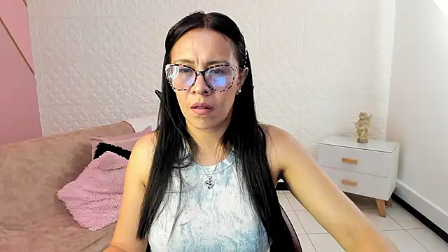 Eva mermaid online show from 12-02-25, 02:30