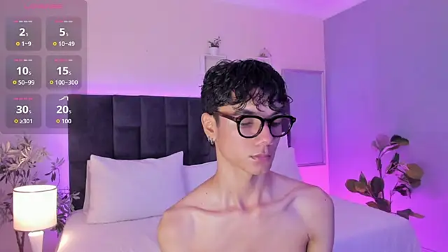 Phillicious   online show from 11-20-25, 10:42