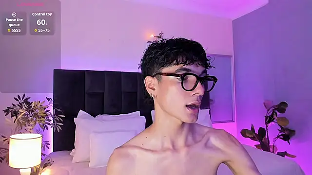 Phillicious   online show from 11-07-25, 10:24