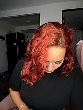 MargothWolfe online show from 10-14-25, 04:24