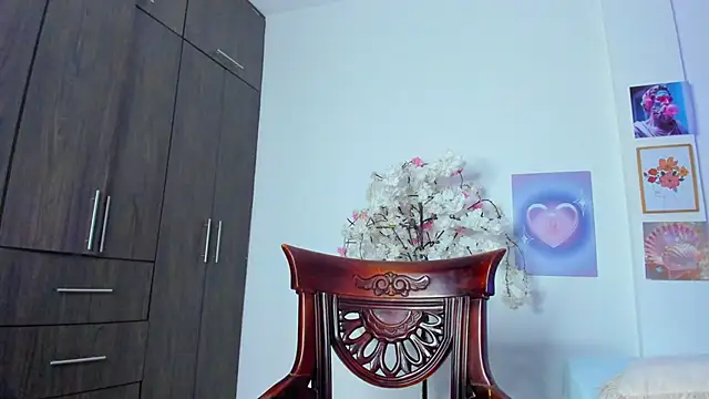 ashly pnik1 online show from 11-06-25, 03:21