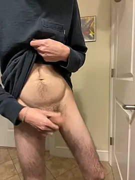 Snapshot of slimbwcfun chatting on 11-25-25, 06:47 slimbwcfun online show from 11-25-25, 06:47