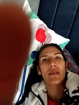 Snapshot of gattycahot chatting on 11-30-25, 02:40 gattycahot online show from 11-30-25, 02:40