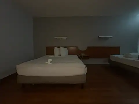 Snapshot of GirThyDock chatting on 03-31-26, 05:37 GirThyDock online show from 03-31-26, 05:37