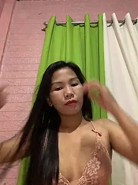 Snapshot of Cleo17 chatting on 04-26-26, 02:47 Cleo17 online show from 04-26-26, 02:47