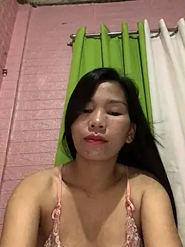 Snapshot of Cleo17 chatting on 05-11-26, 04:04 Cleo17 online show from 05-11-26, 04:04