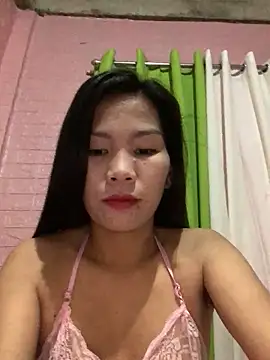 Snapshot of Cleo17 chatting on 04-19-26, 02:18 Cleo17 online show from 04-19-26, 02:18