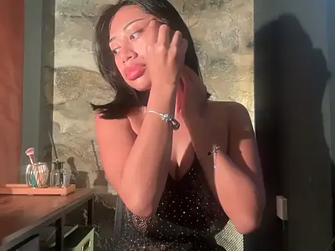 LittleHermes online show from 10-27-25, 02:34