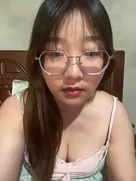 Snapshot of sisi-maiden chatting on 04-23-26, 03:46 sisi-maiden online show from 04-23-26, 03:46