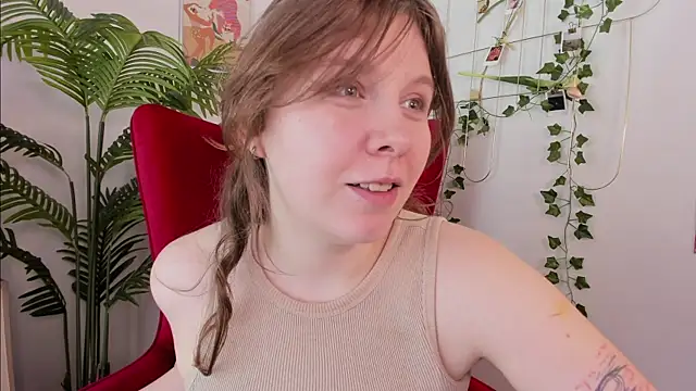Snapshot of Sense_Of_Rosemary chatting on 05-16-26, 10:36 Sense Of Rosemary online show from 05-16-26, 10:36