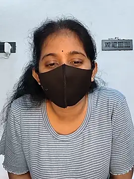 Snapshot of Your-Vedika chatting on 10-16-25, 06:05 Your-Vedika online show from 10-16-25, 06:05
