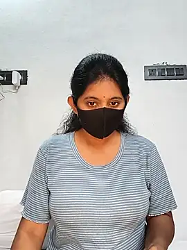 Snapshot of Your-Vedika chatting on 10-18-25, 08:16 Your-Vedika online show from 10-18-25, 08:16