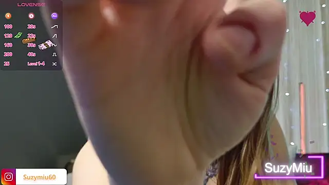 Snapshot of SuzyMiu chatting on 02-22-26, 11:34 SuzyMiu online show from 02-22-26, 11:34