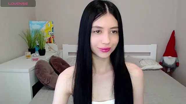 Snapshot of SelinLi chatting on 05-28-26, 05:15 SelinLi online show from 05-28-26, 05:15