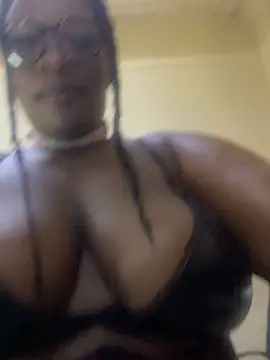 CurvyCocoxxx online show from 05-15-26, 09:51