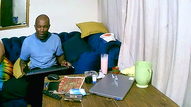 TheeBigPump online show from 11-27-25, 10:43