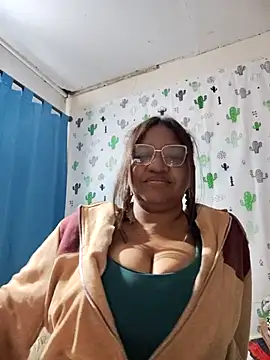 Snapshot of Avannay chatting on 03-19-26, 01:27 Avannay online show from 03-19-26, 01:27