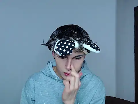 john vichenso online show from 11-24-25, 09:37