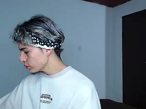 john vichenso online show from 10-30-25, 10:28