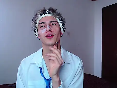 john vichenso online show from 10-31-25, 09:43