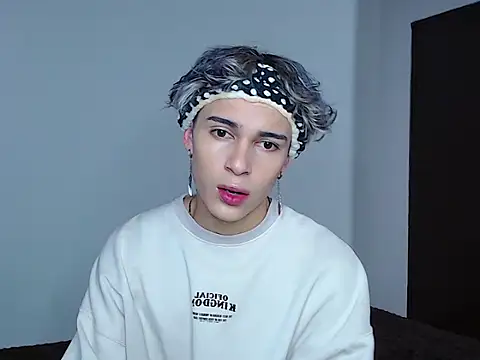 john vichenso online show from 10-27-25, 10:11