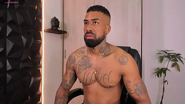 OstinDaniels online show from 11-22-25, 11:47