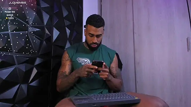 OstinDaniels online show from 10-09-25, 10:21