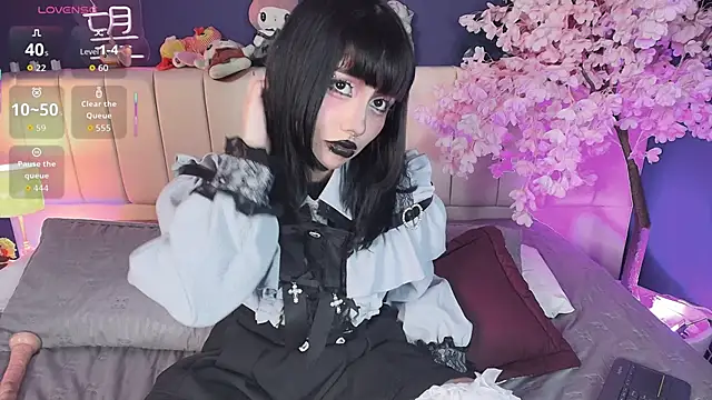 Shizuko  online show from 06-11-26, 12:32