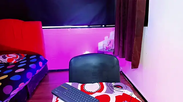 Britany montiel online show from 04-15-26, 07:58