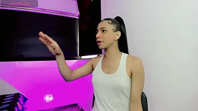 Britany montiel online show from 04-13-26, 07:07