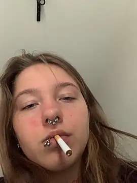 Snapshot of VesnaCrystal chatting on 10-11-25, 08:15 VesnaCrystal online show from 10-11-25, 08:15