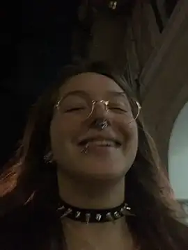 Snapshot of VesnaCrystal chatting on 11-12-25, 06:12 VesnaCrystal online show from 11-12-25, 06:12