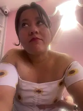 Snapshot of ScarlethAH chatting on 09-27-25, 01:56 ScarlethAH online show from 09-27-25, 01:56
