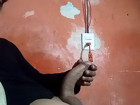 Snapshot of Hay-Viene-El-Huyy chatting on 09-14-25, 02:23 Hay-Viene-El-Huyy online show from 09-14-25, 02:23