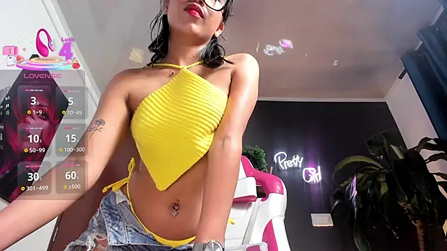 Snapshot of alicetaylor_1 chatting on 05-09-26, 10:13 alicetaylor 1 online show from 05-09-26, 10:13