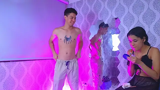 Snapshot of Twink_sensationx chatting on 10-13-25, 01:23 Twink sensationx online show from 10-13-25, 01:23