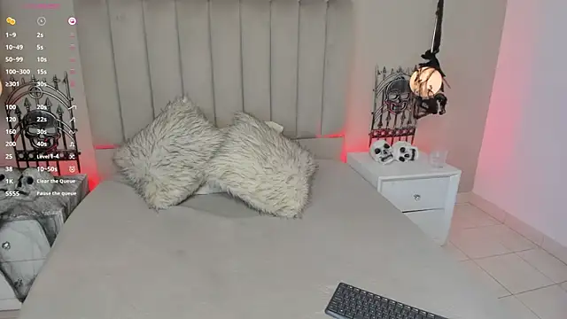 Snapshot of Dani_rosse_ chatting on 10-26-25, 01:11 Dani rosse online show from 10-26-25, 01:11