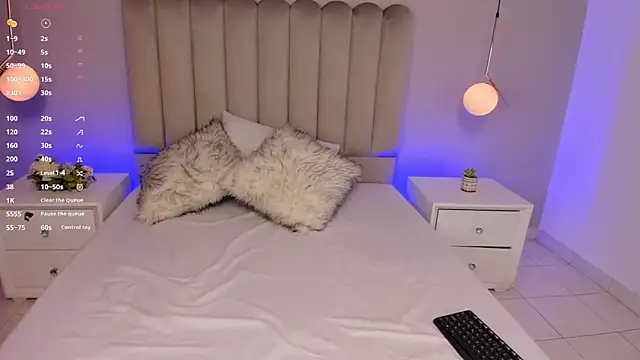 Snapshot of Dani_rosse_ chatting on 09-30-25, 12:44 Dani rosse online show from 09-30-25, 12:44