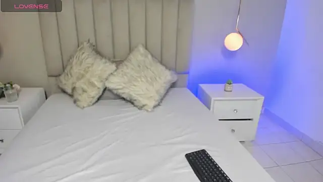 Snapshot of Dani_rosse_ chatting on 10-10-25, 12:39 Dani rosse online show from 10-10-25, 12:39