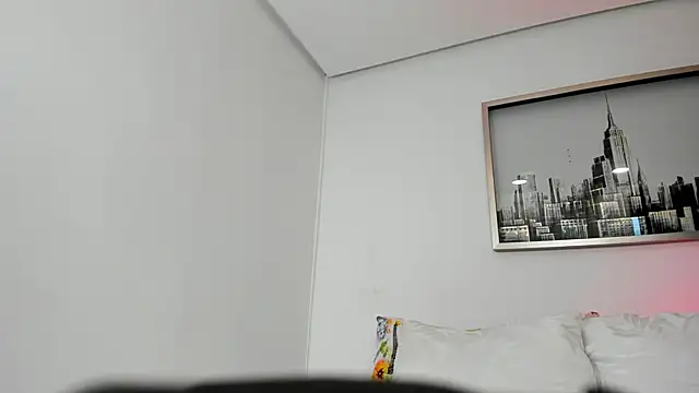 sarah ashbourne online show from 12-20-25, 03:15