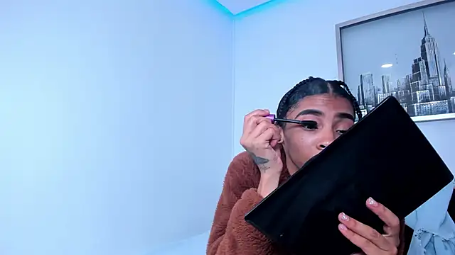 sarah ashbourne online show from 10-22-25, 01:43