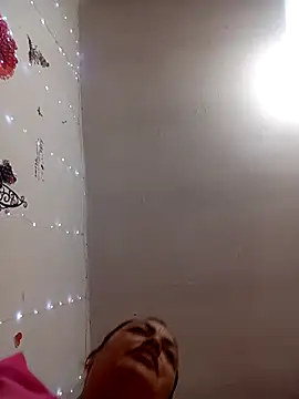 Snapshot of Lady_16 chatting on 02-23-26, 12:12 Lady 16 online show from 02-23-26, 12:12