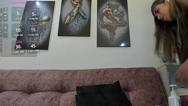 KristellV online show from 10-07-25, 11:00