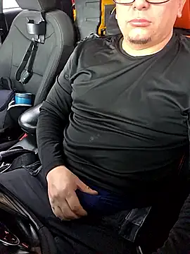 lucho8690 online show from 10-28-25, 09:14