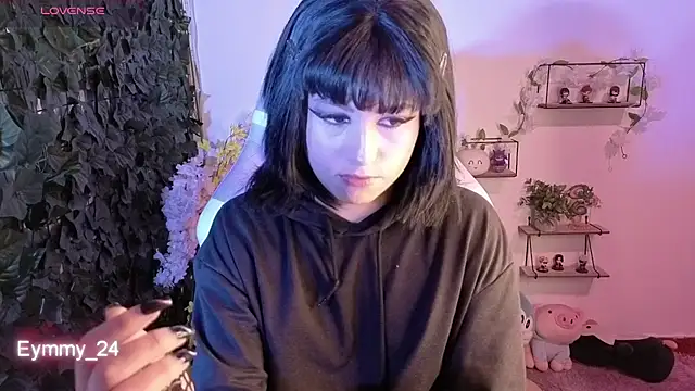 Eymmy 24 online show from 07-24-26, 01:34