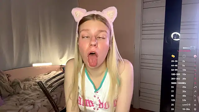 MaryjaneSpider online show from 10-22-25, 06:51