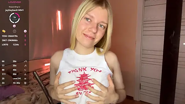 MaryjaneSpider online show from 10-09-25, 05:24
