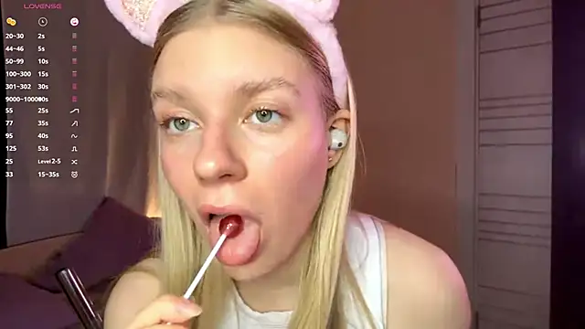 MaryjaneSpider online show from 10-23-25, 03:43