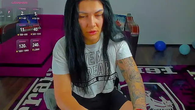 MiaKiittyy online show from 01-14-26, 12:58